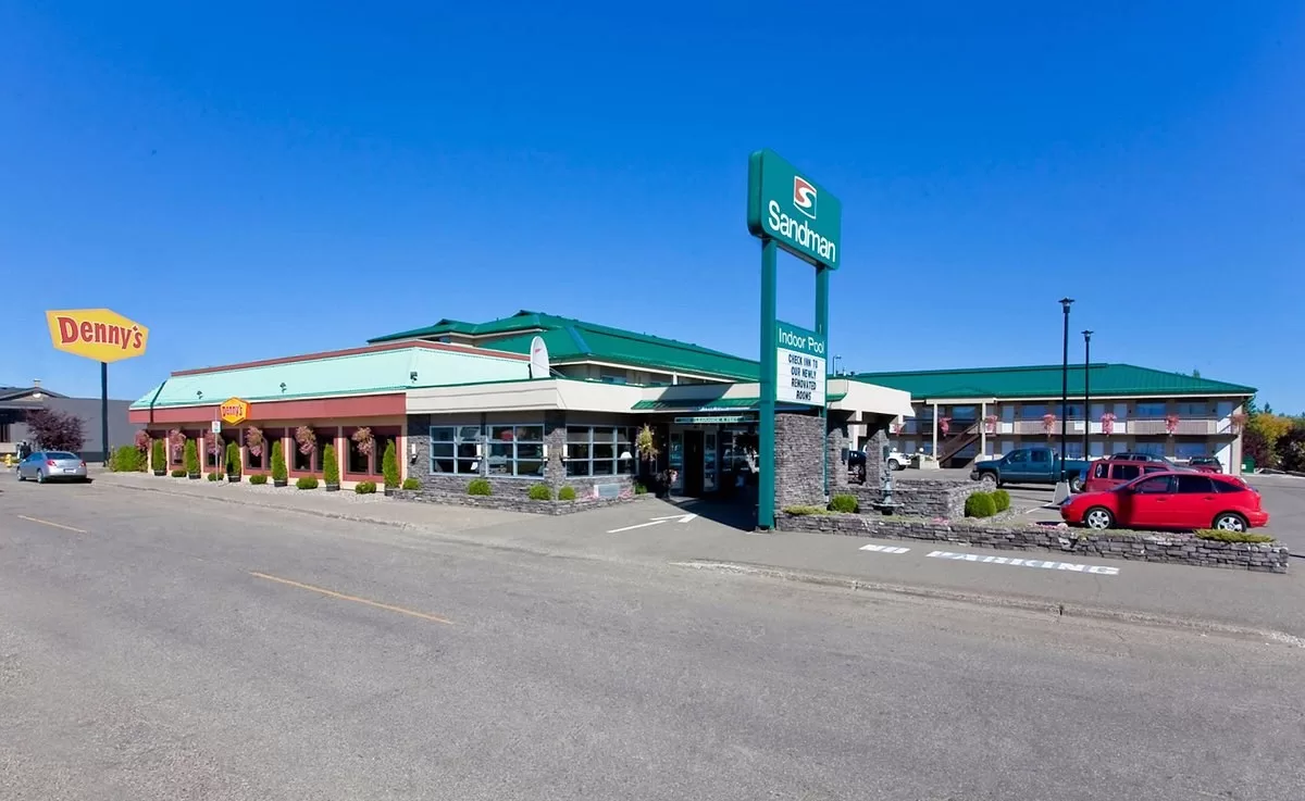Exterior van het Hotel Sandman Prince George