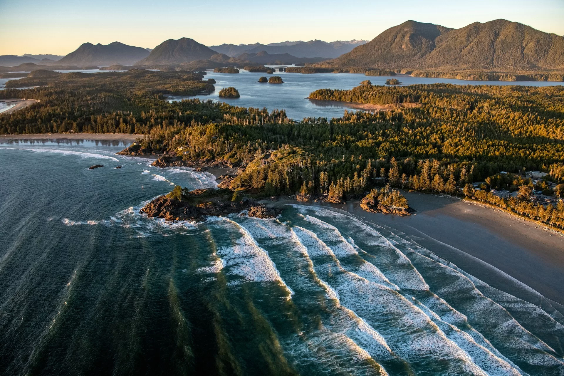 Zicht over de kustlijn van Vancouver Island in British Columbia Canada