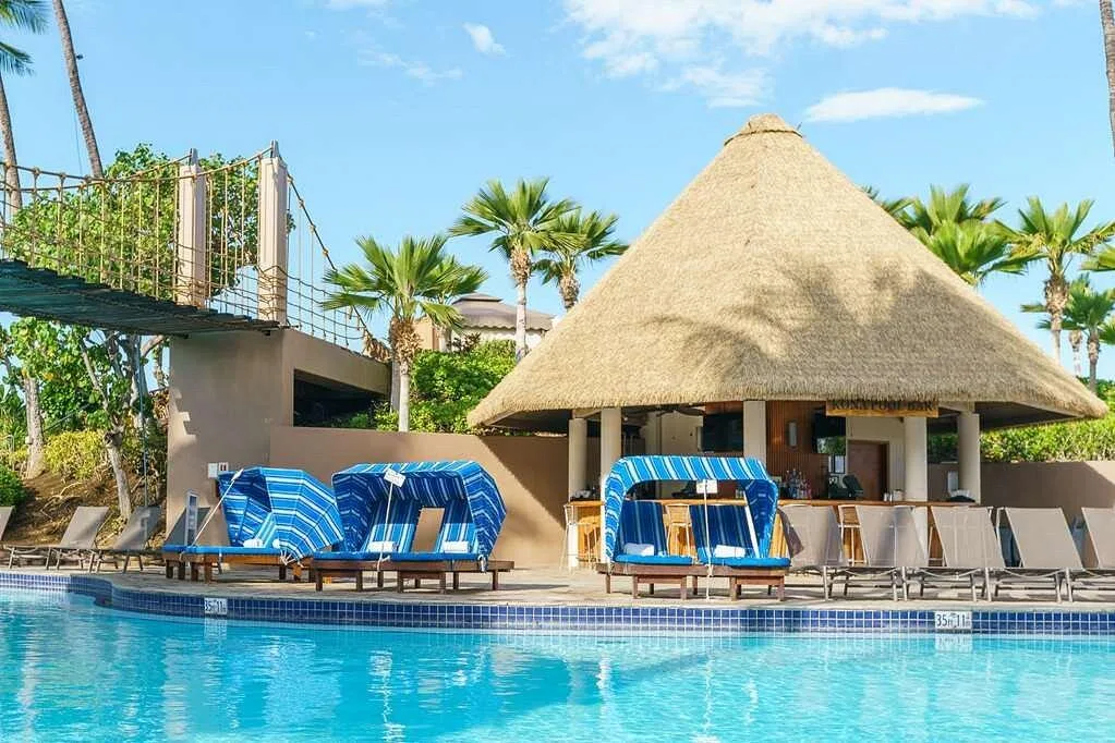 Cabana's aan het zwembad van het Hilton Waikoloa