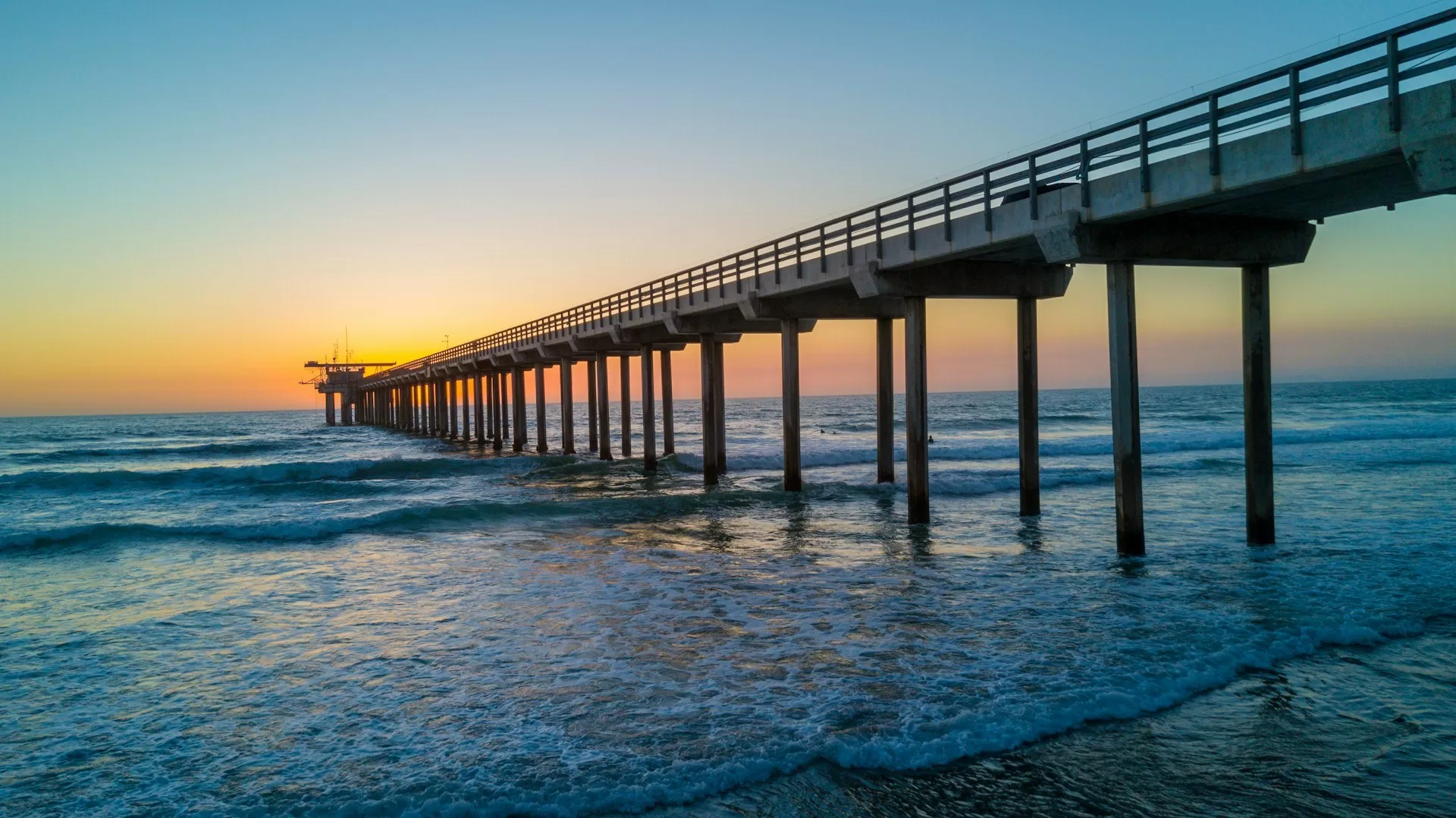 De Pier van La Jolla in San Diego bij zonsondergang