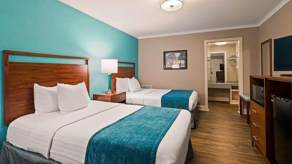 Standaardkamer met twee aparte bedden in het Best Western Route 66 Rail Haven Springfield MO