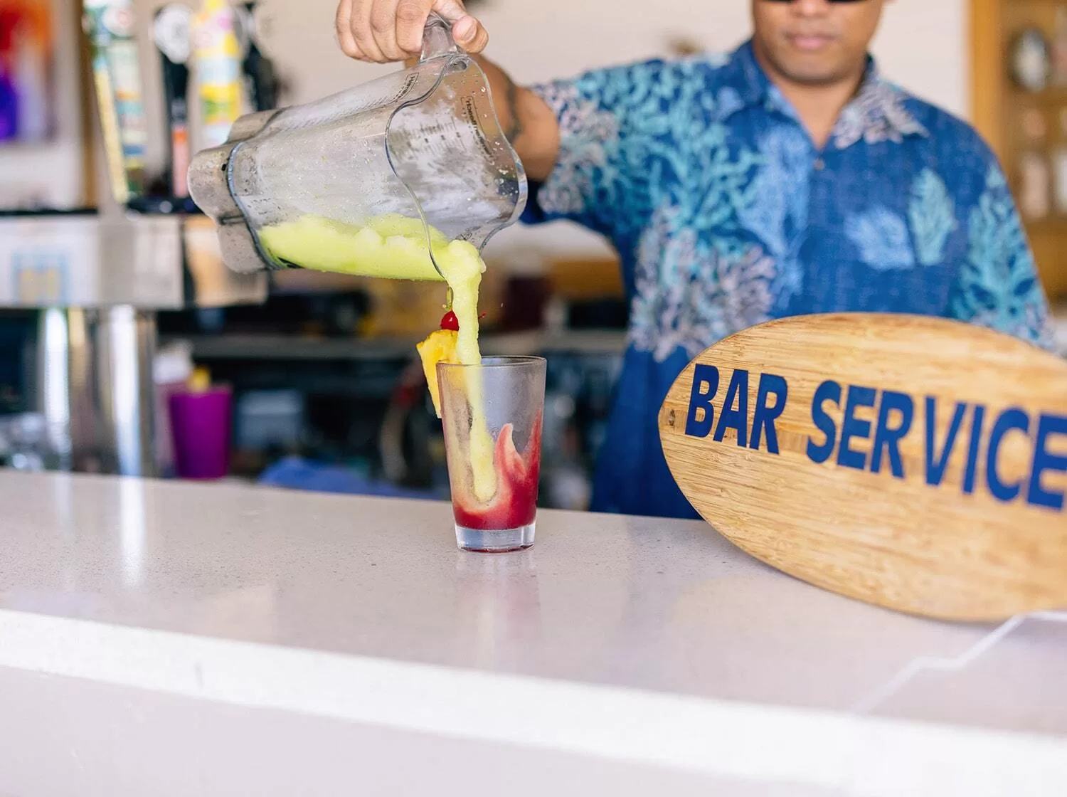 Bar met cocktails in het Hotel Aston Kaanapali Shores Lahaina