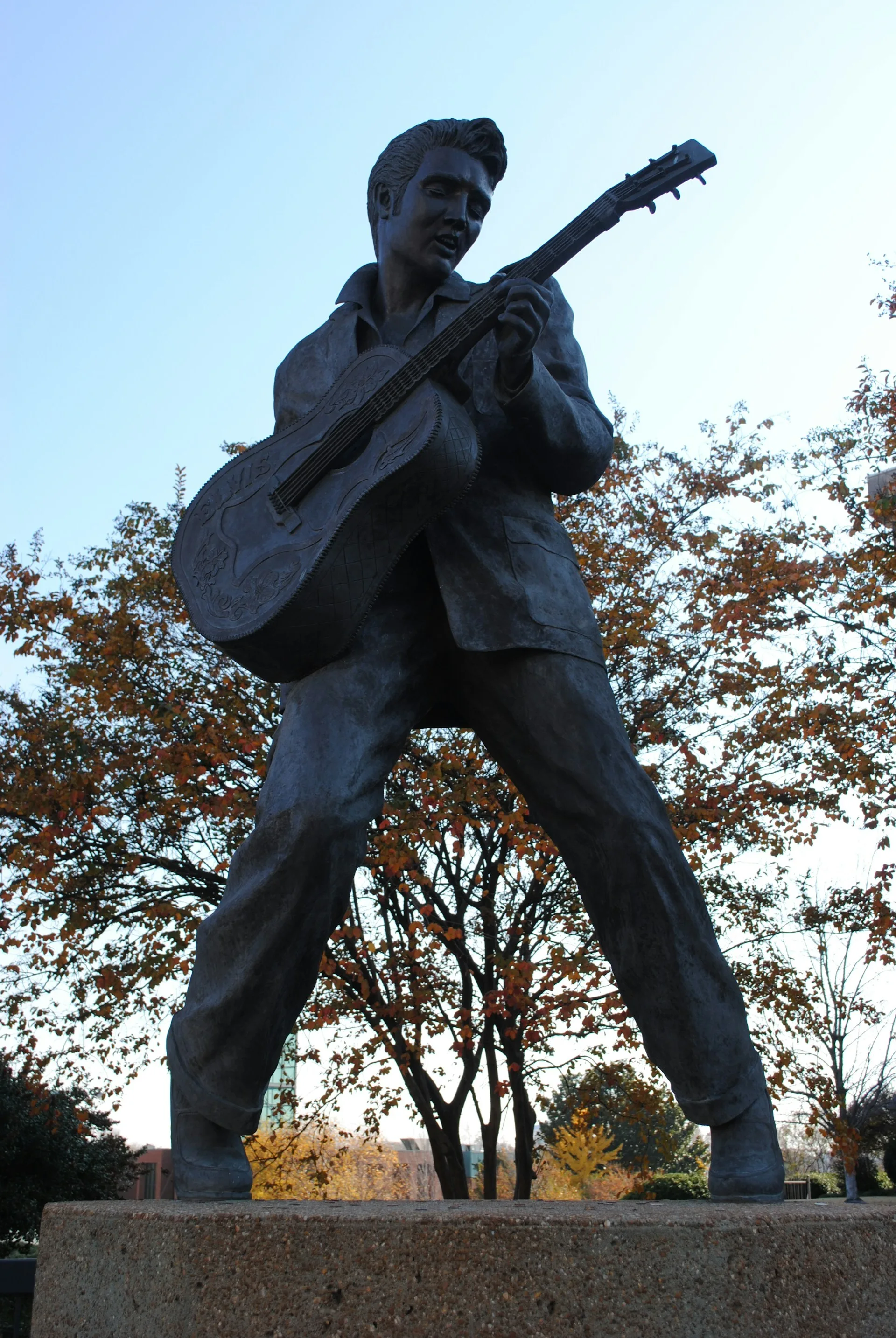 Het standbeeld van Elvis Presley in Memphis Tennessee