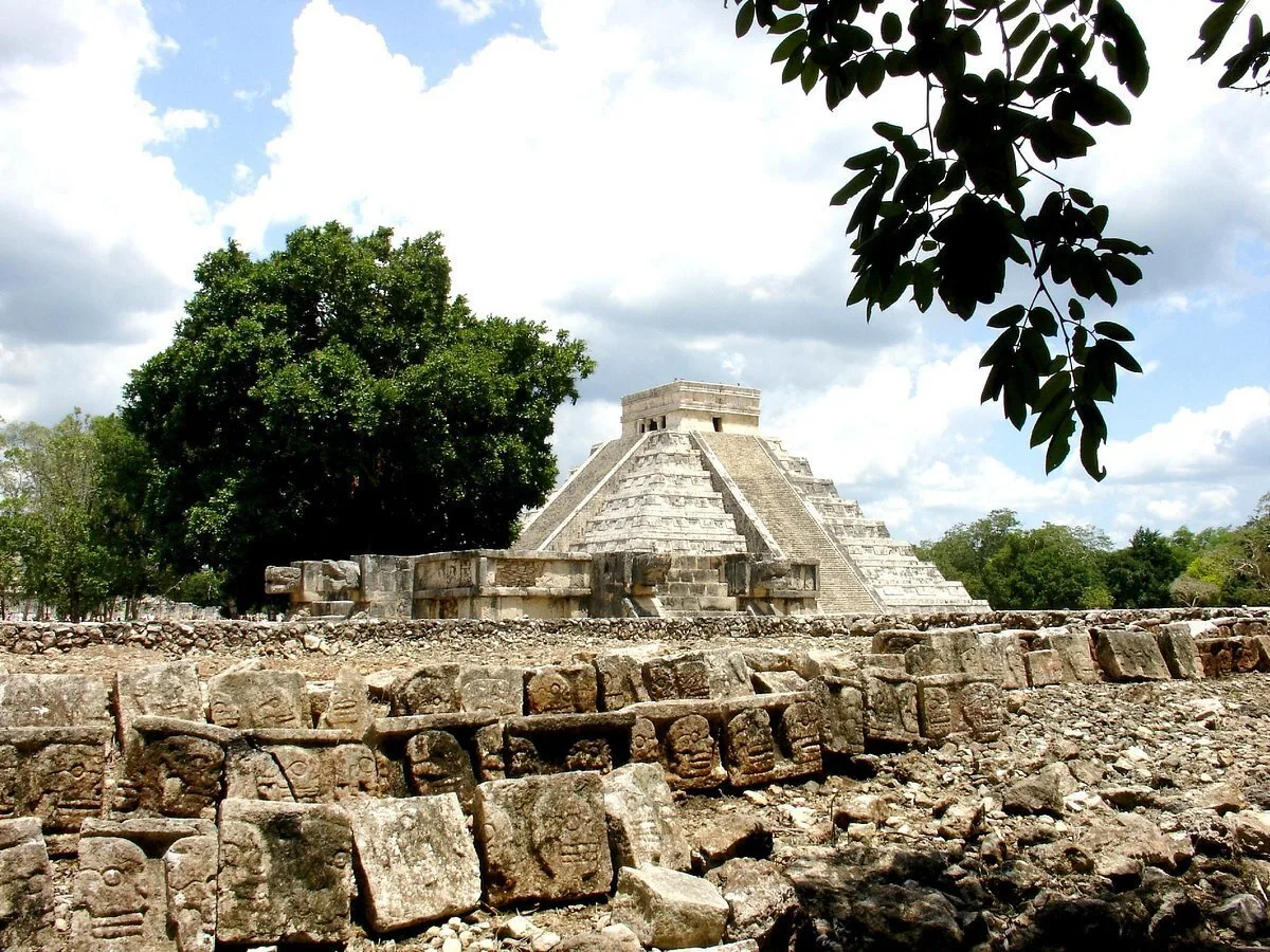 De Maya ruïnes in de buurt van het Hotel Mayaland Hotel Chichen Itza