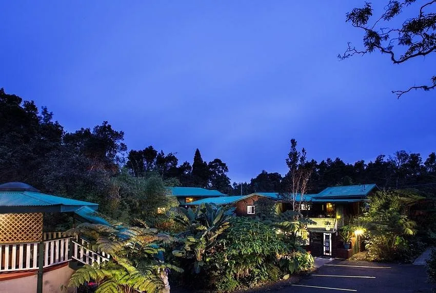 Exterior van het Hotel Chalet Kilauea Volcano