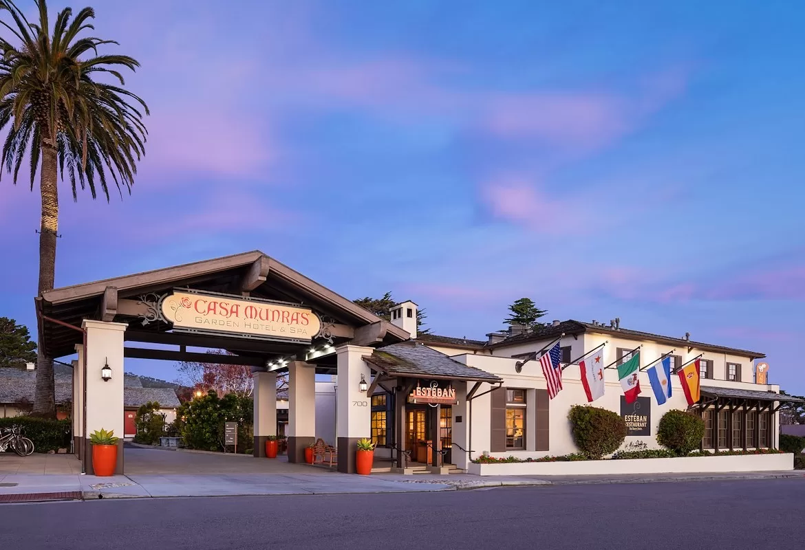 Exterior van het Casa Munras Monterey
