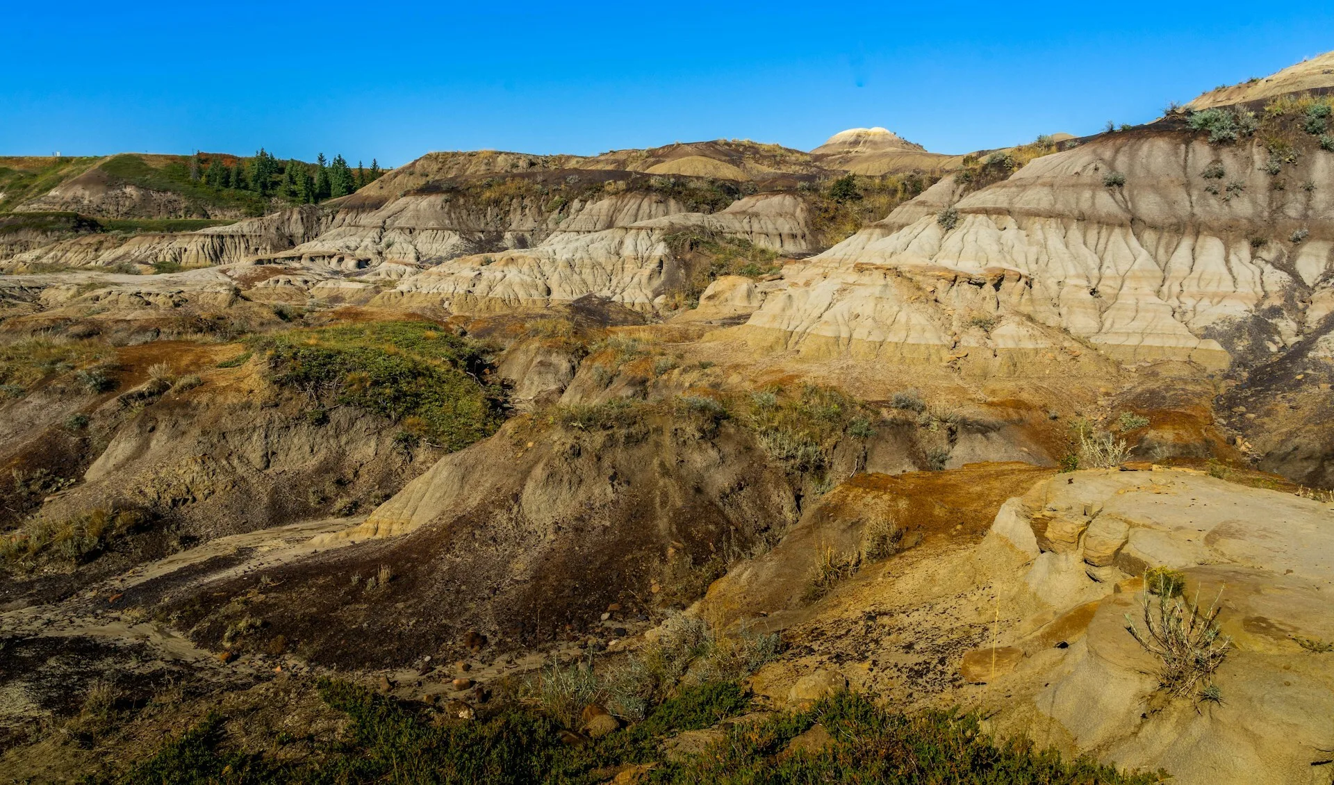 Gekleurde rotsformaties in Drumheller, Alberta