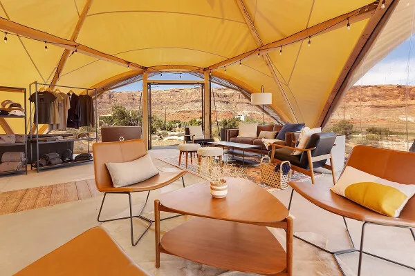 Receptietent van Under Canvas Moab