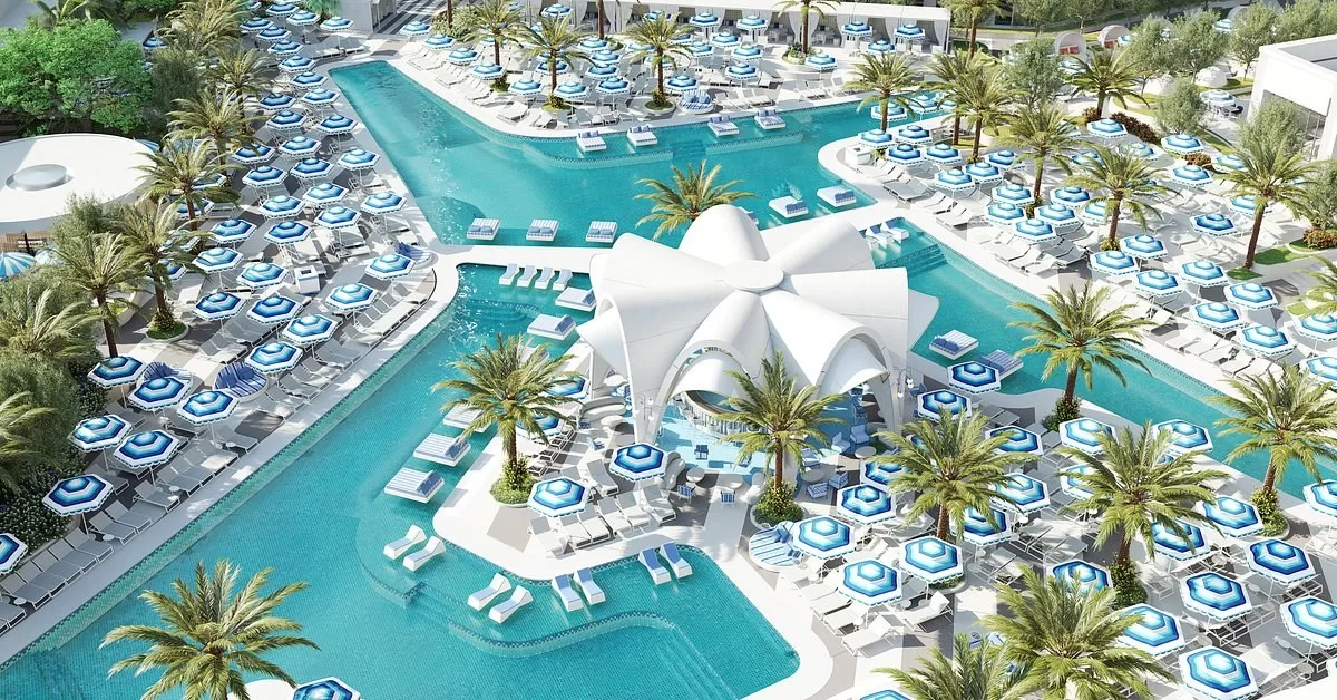Luchtfoto van het buitenzwembad van het Fontainebleau Las Vegas