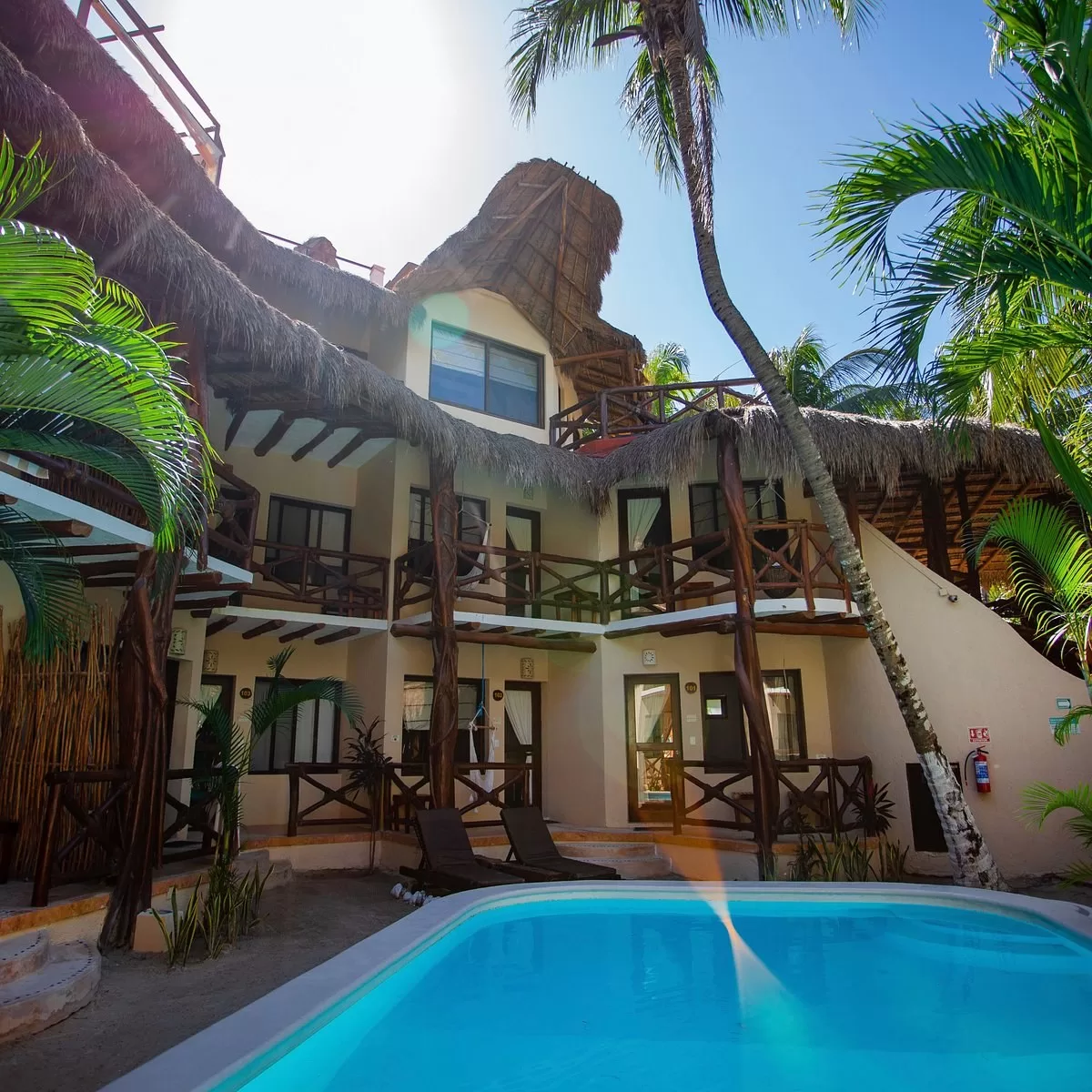 Buitenzwembad bij het Hotel Dream Beach Front Holbox