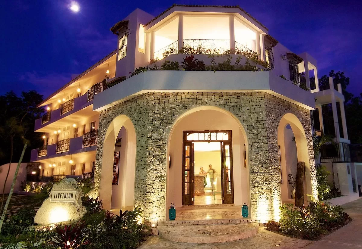 Exterior van het Hotel Live Tulum