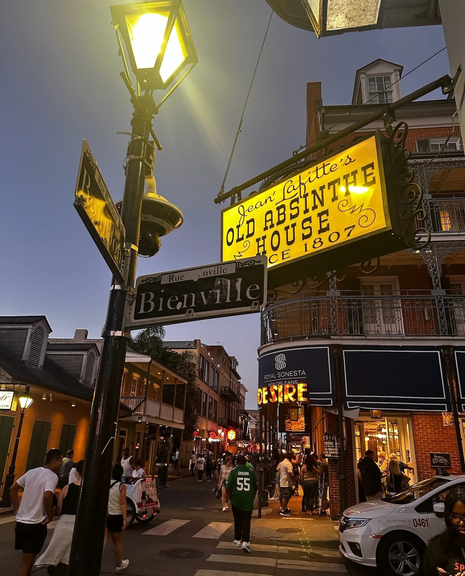 Drukte op Bourbon Street