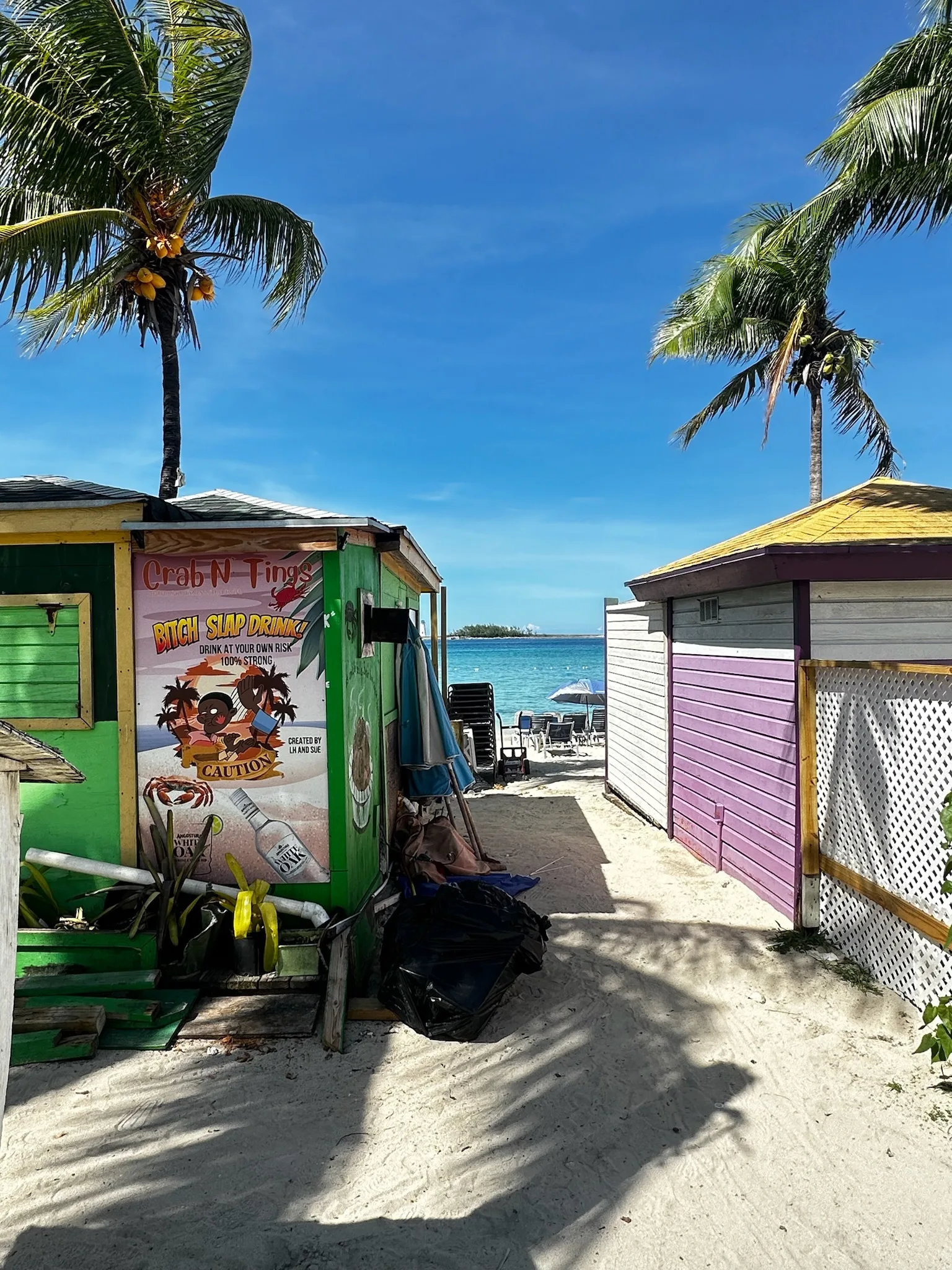 Kristalhelder water op Cabbage Beach op Paradise Island