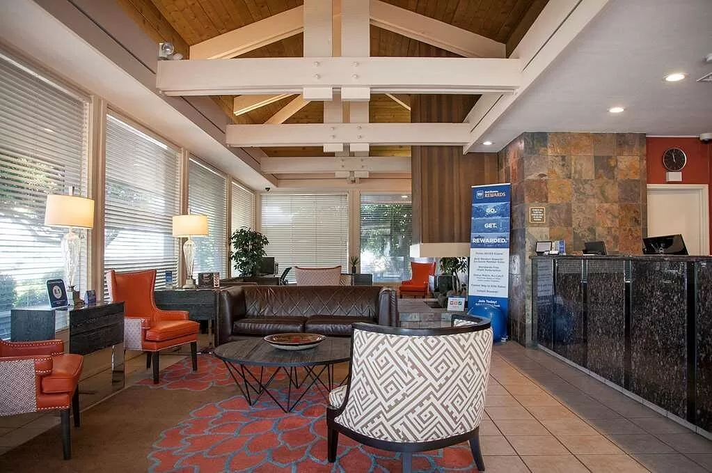 Zitruimte in de lobby van het Best Western Village Inn Fresno