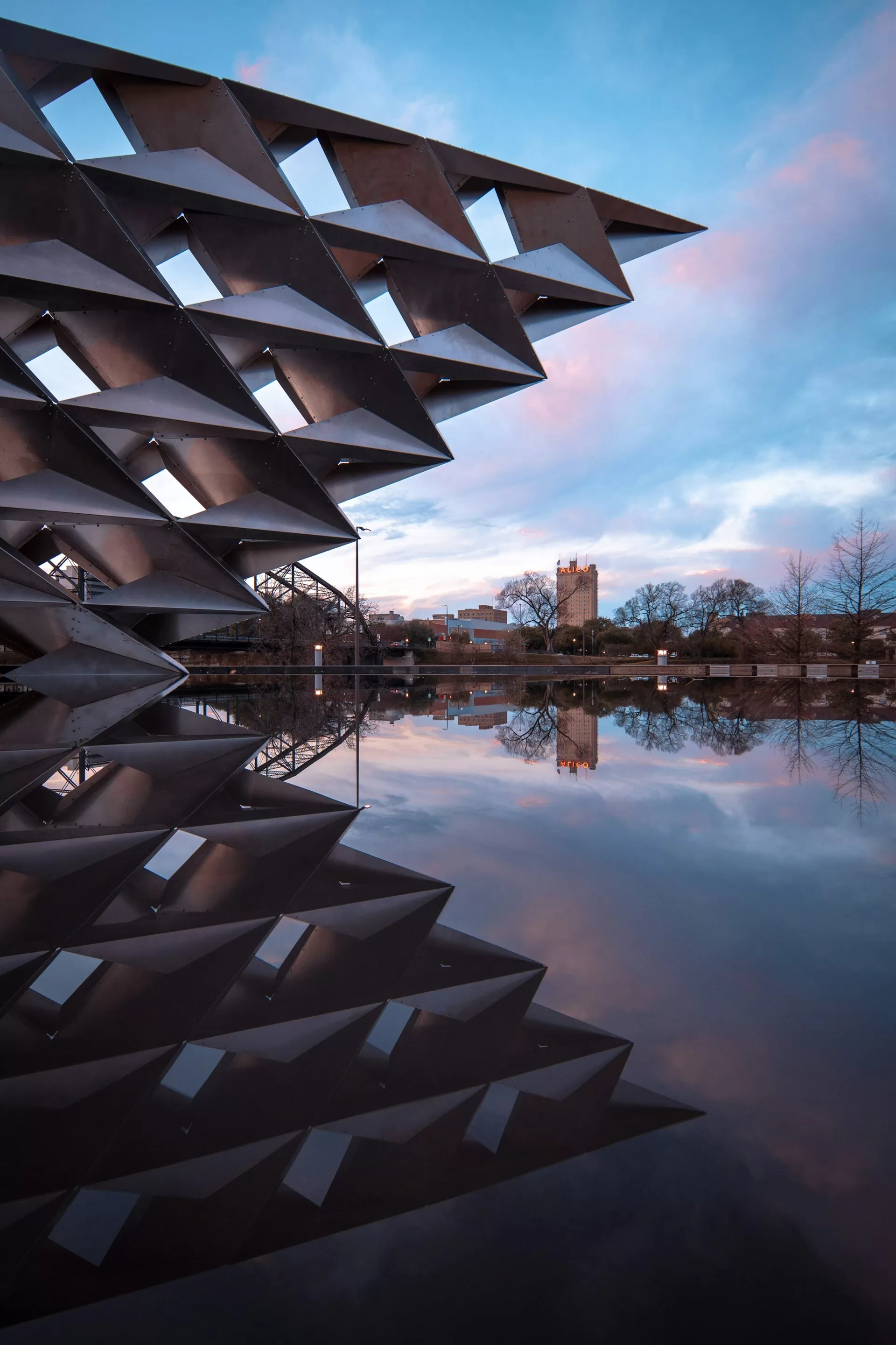 Kunstwerk op het water in Waco, Texas