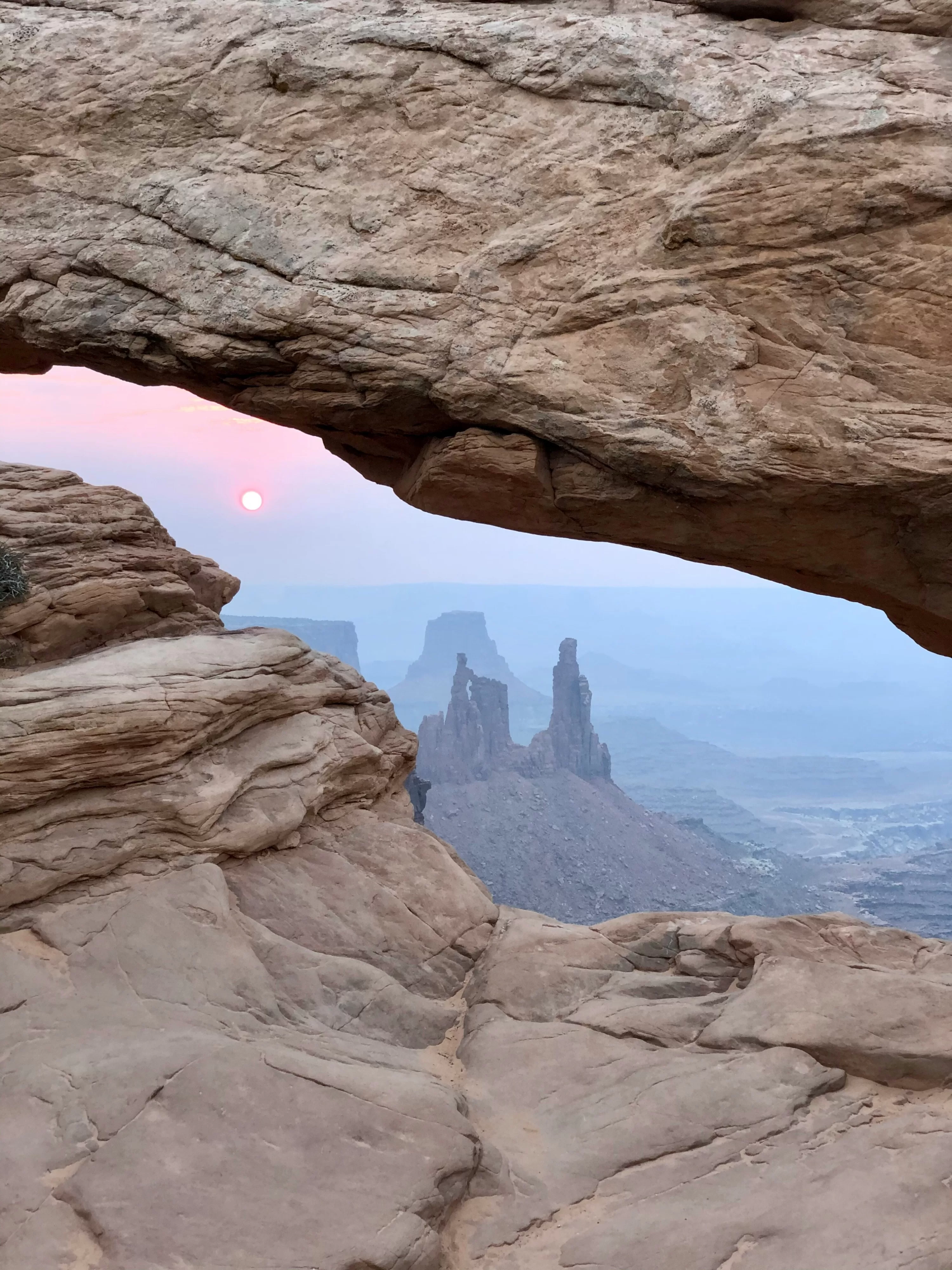 Rotsformaties in Arches National Park tijdens zonsondergang