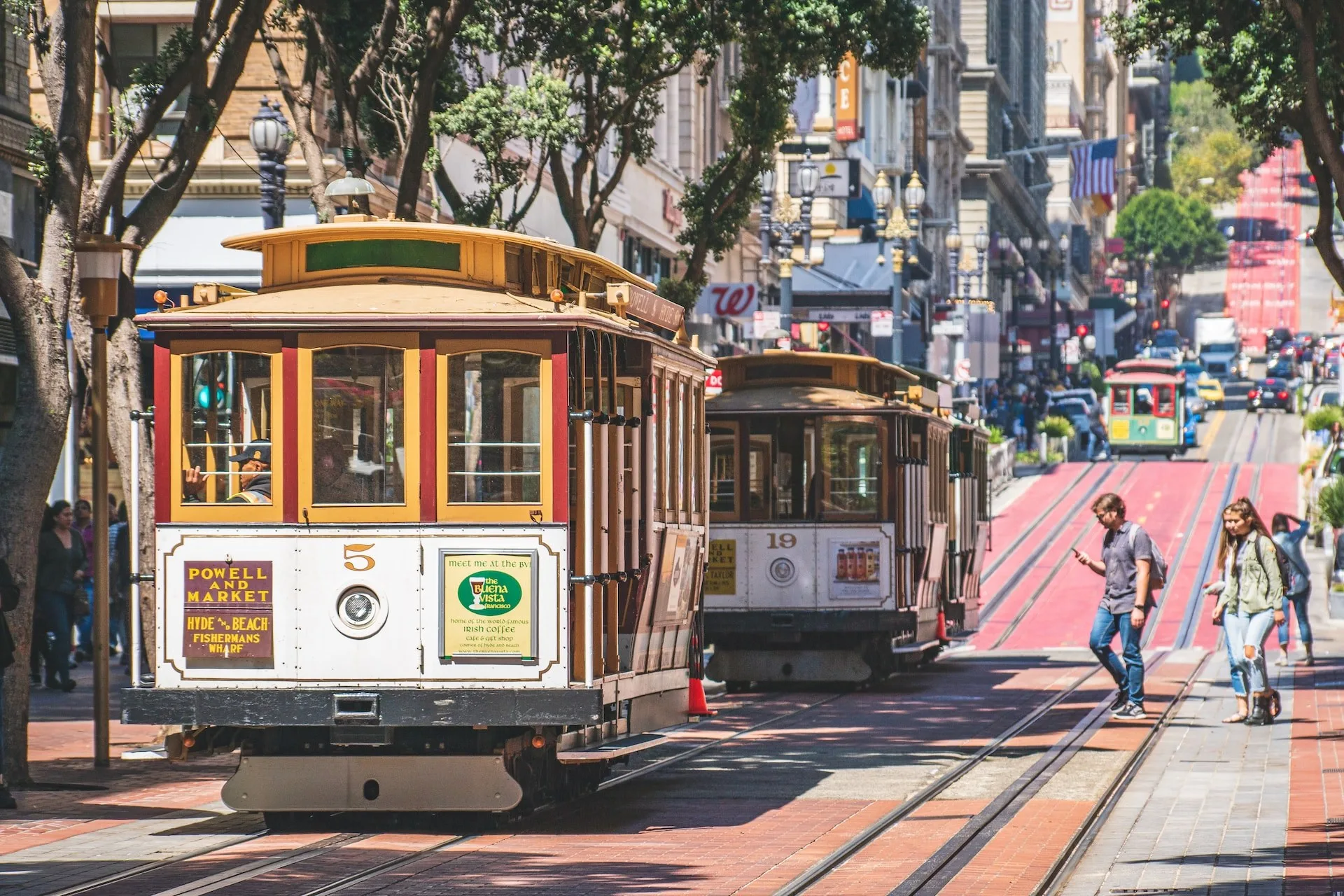 Cable Cars in de straten van San Francisco