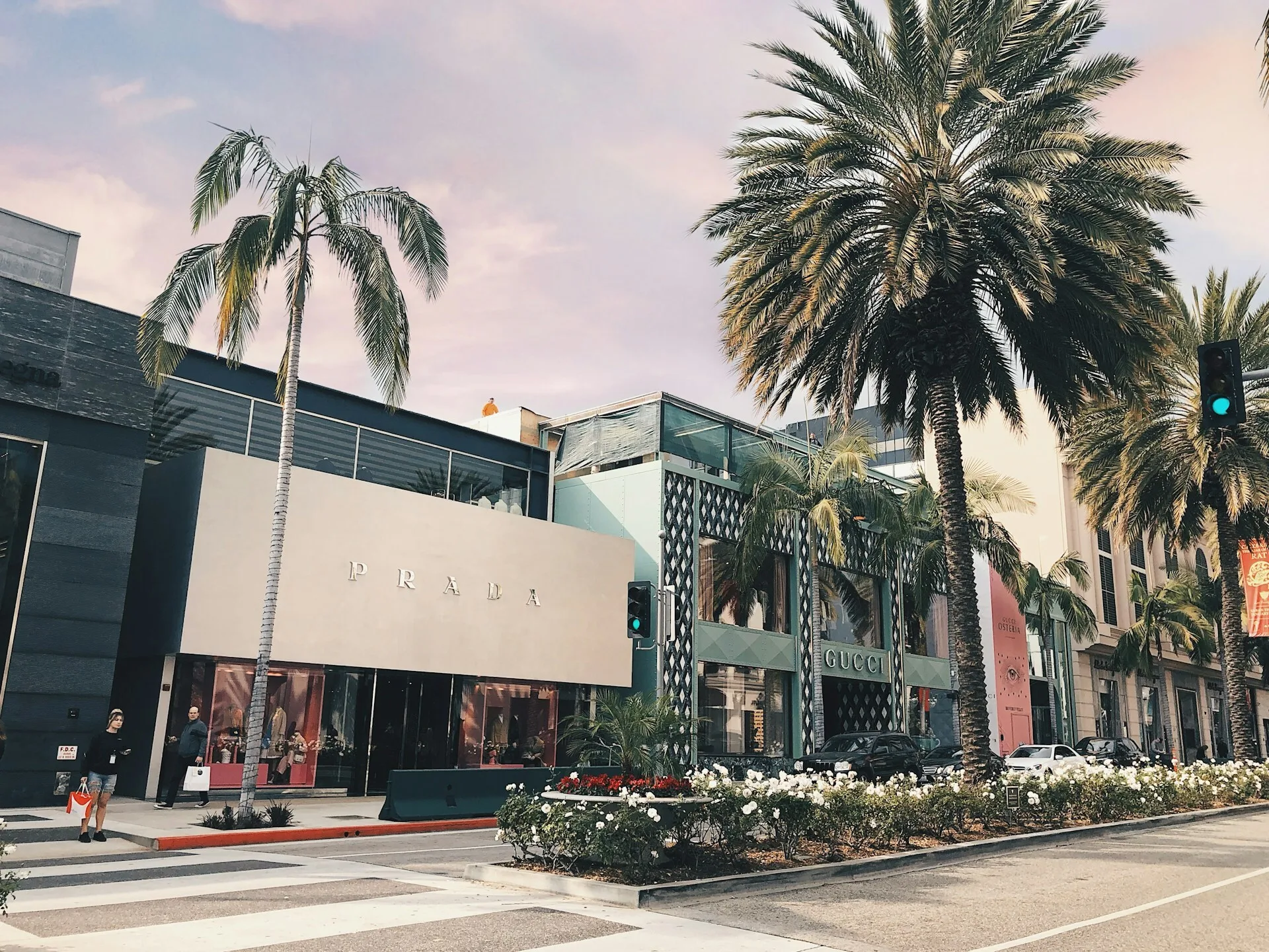 Guccy und Prada Geschäfte am Rodeo Drive in Los Angeles