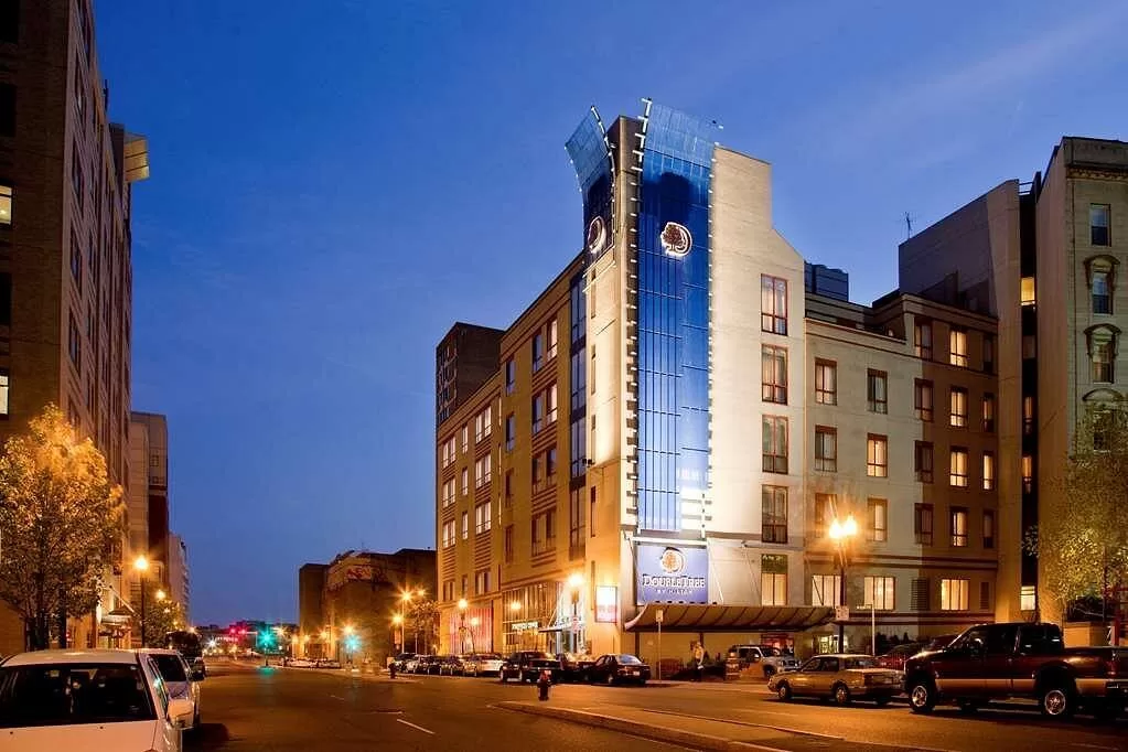Exterior van het Hotel Double Tree Downtown Boston