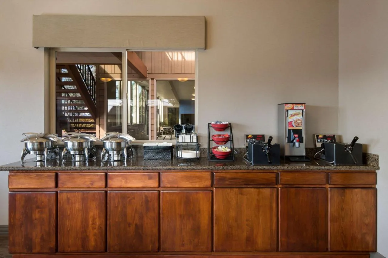 Ontbijtruimte van het Best Western Holiday Hotel Coos Bay