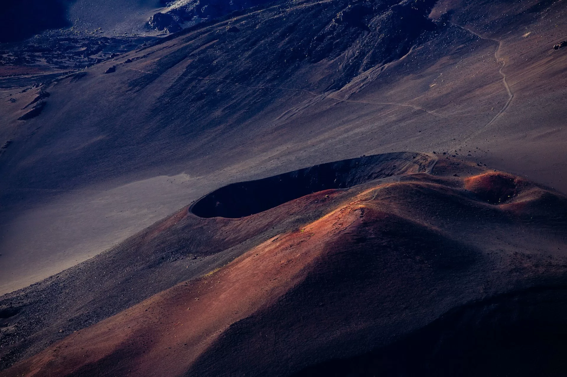 Uitzicht over de krater van Haleakala National Park op Maui, Hawaii