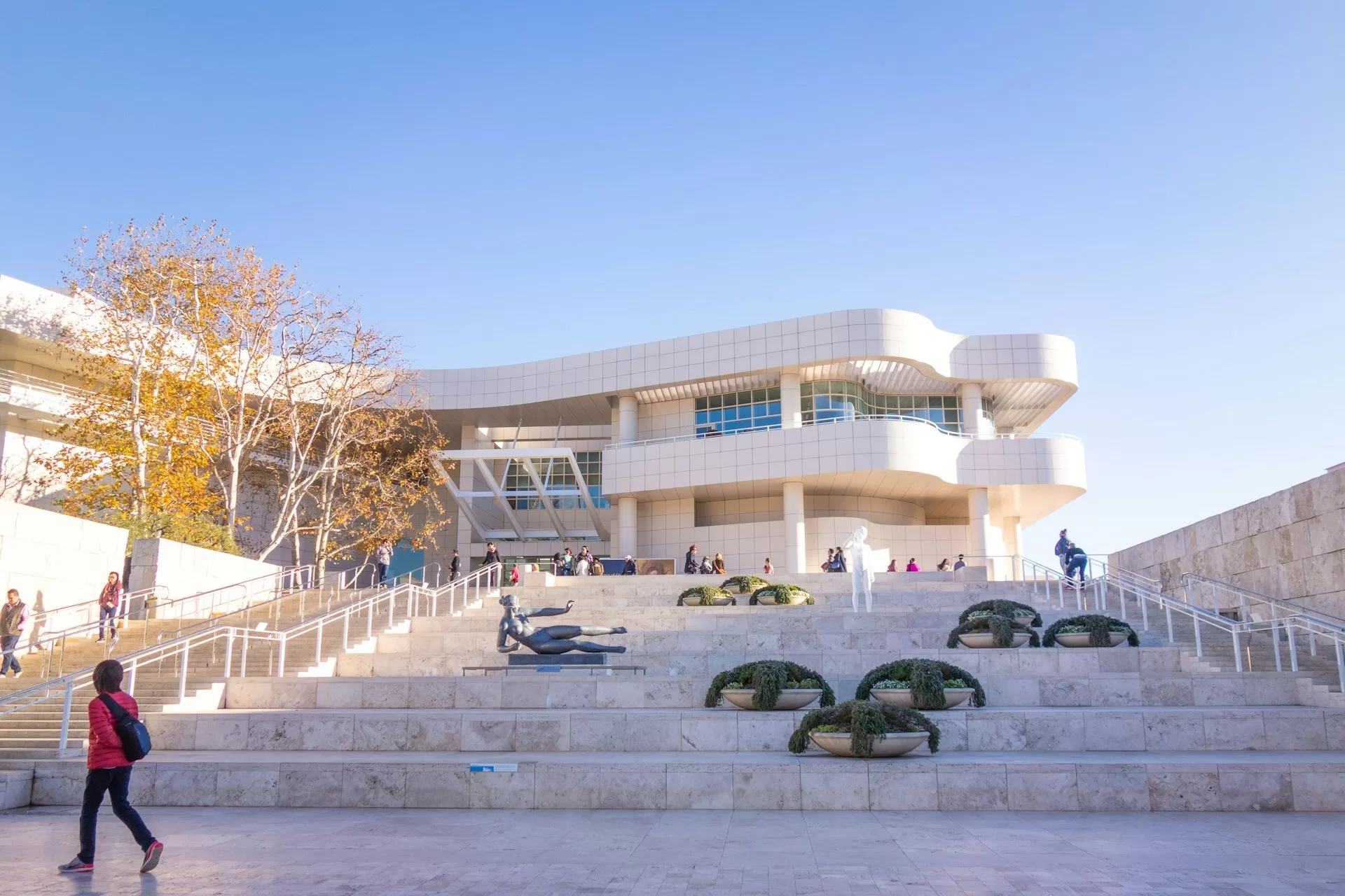 De trappen naar de ingang van het Getty Center in Los Angeles