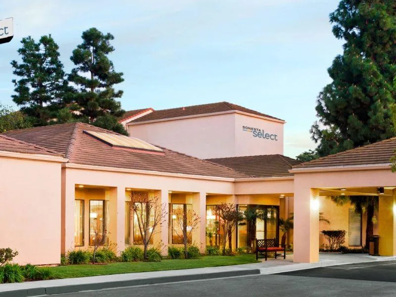 Exterior van het Sonesta Select Hotel Segundo