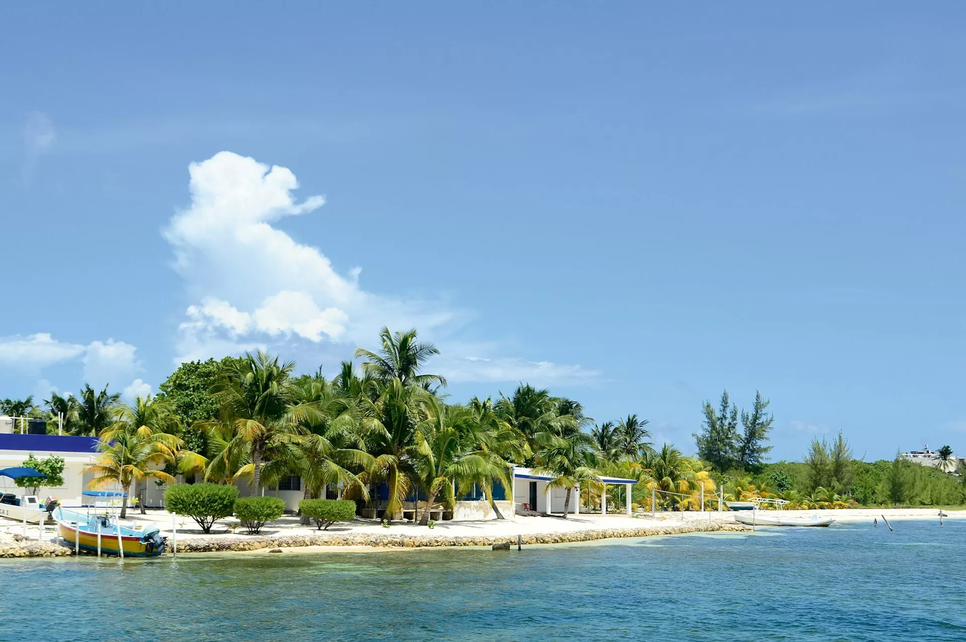 Huisjes aan het strand van Isla Mujeres, Mexico