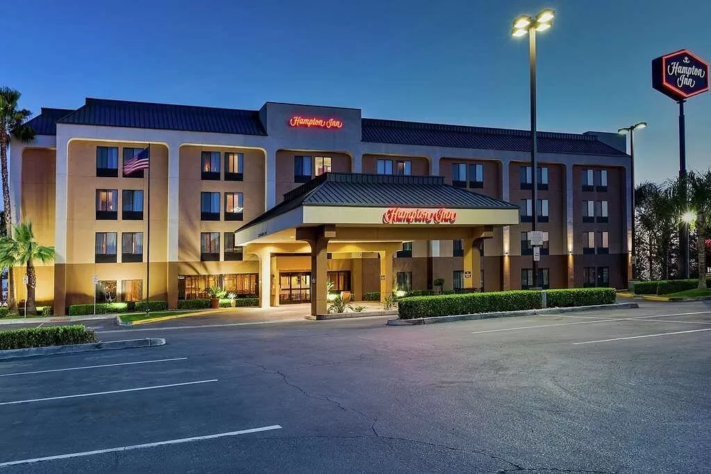 Exterior van het Hotel Hampton Inn Central Bakersfield